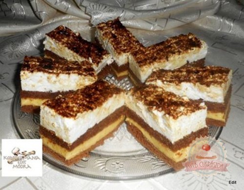 Nescafés, krémes sütemény  Forrás: http://webcukrasz